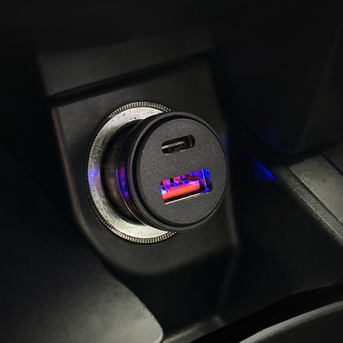 더존 2포트 차량용 48W PD PPS+QC 3.0 초고속 충전기 시거잭 블랙투명